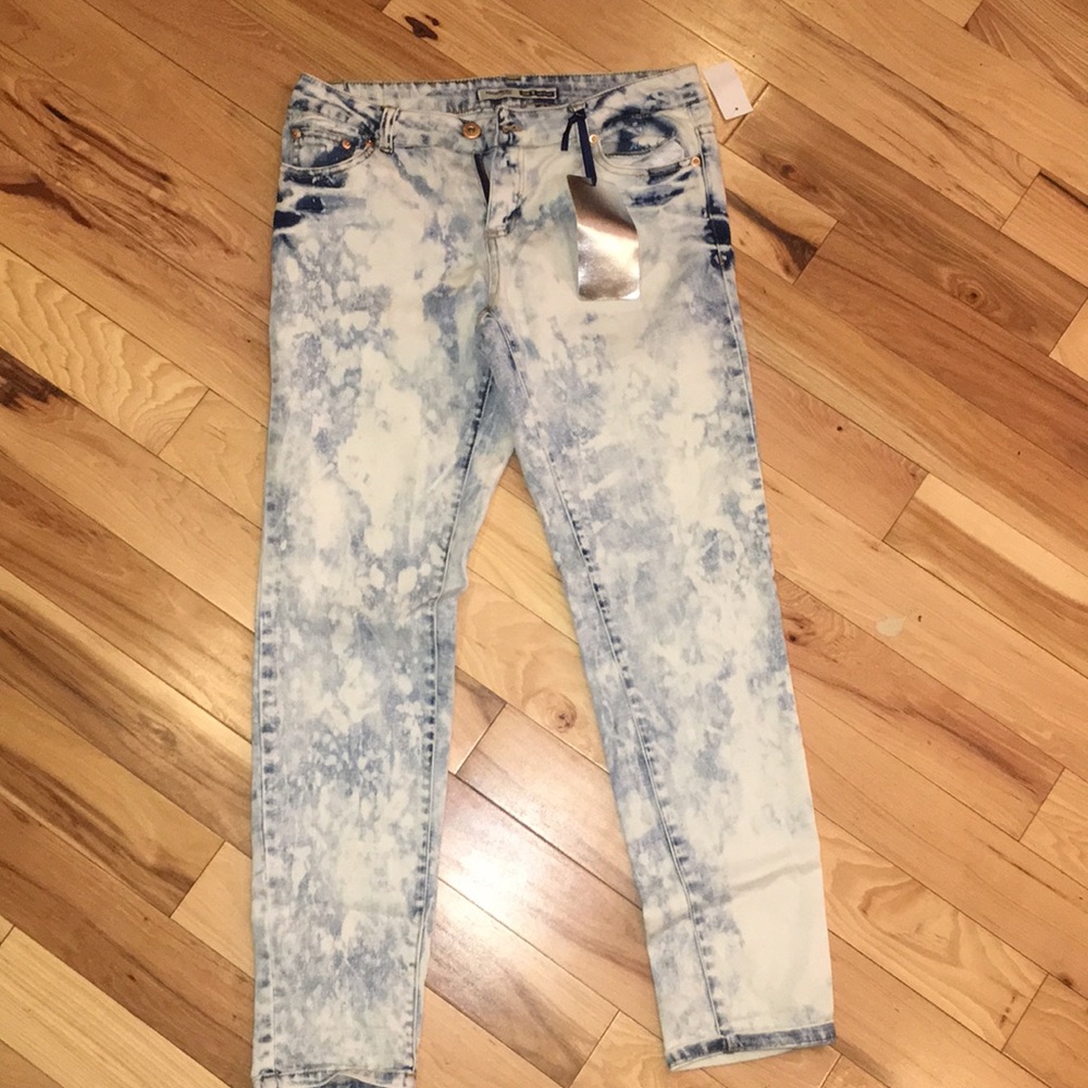 Stonewashed Jeans ✨NWT✨
